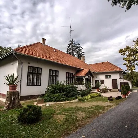 Gasthof Zsitfapusztai Vadaszhaz 3*